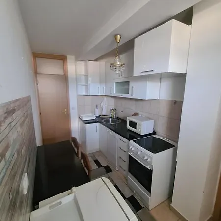 Apartman *
